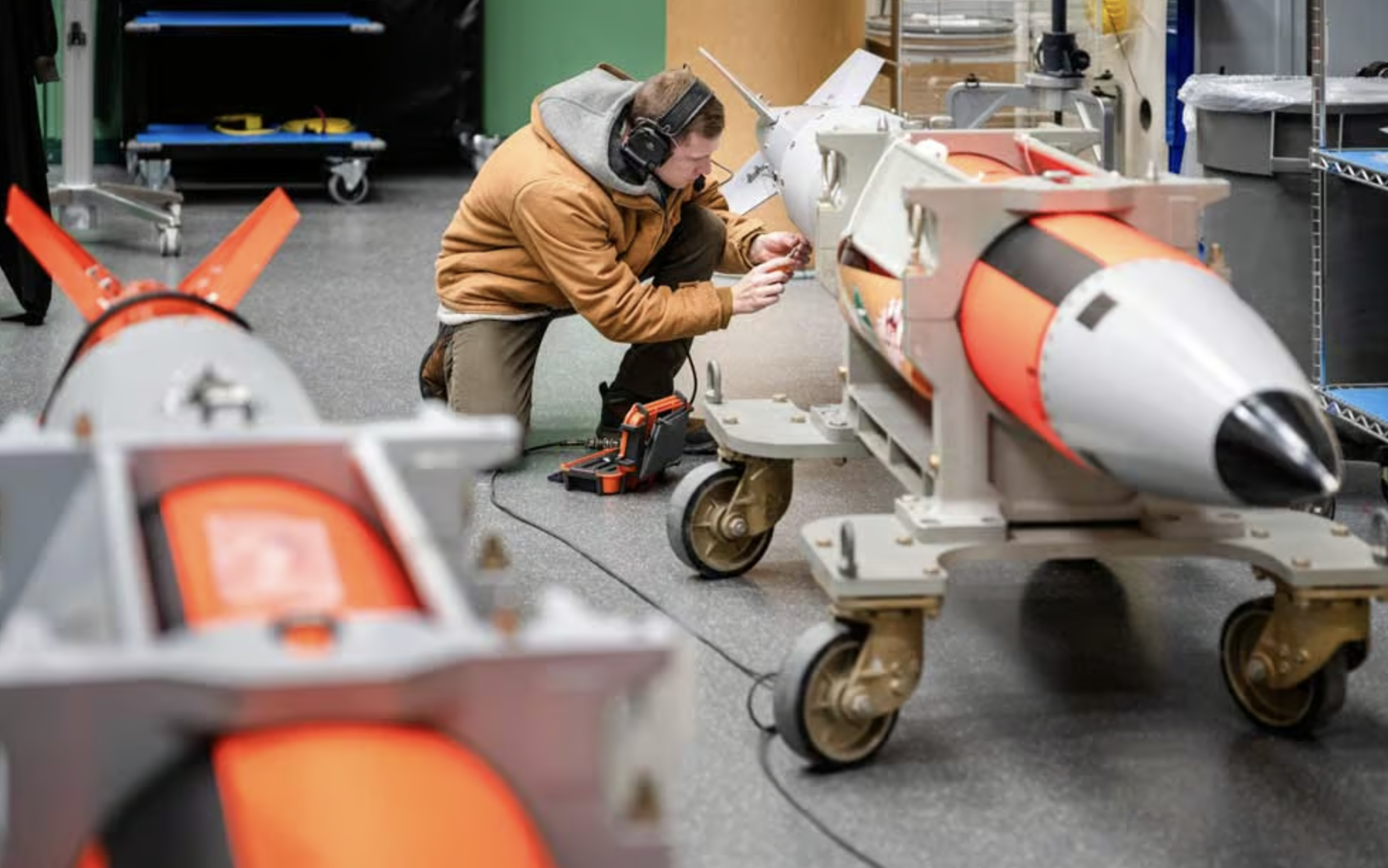 World War 3:अमेरिका बना रहा महाविनाशक 'ग्रेविटी बम, हिरोशिमा से 24 गुना शक्तिशाली!